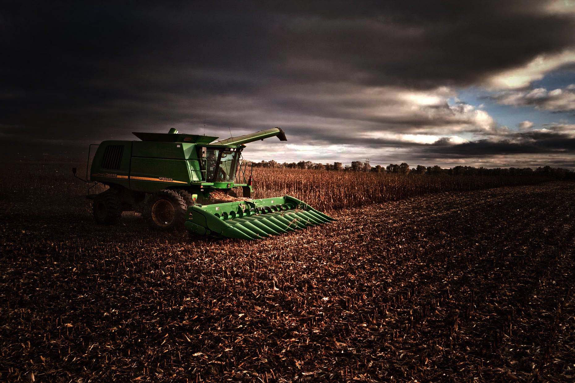 robb_long_Minnesota_corn_farming_11